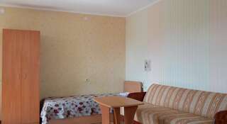 Гостевой дом БочароваДача Феодосия Стандартный двухместный номер с 2 отдельными кроватями-1